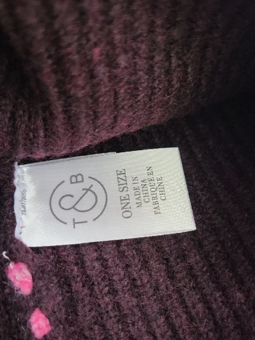 Nwot Treasure & Bond Pink‎ and Dark Maroon Scallop Beanie & Gloves Set